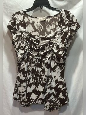 MKM Designs Dark Brown and White Ruched with Cap-Sleeve Blouse